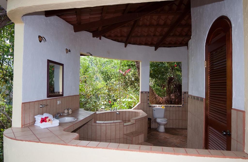 Lagunavista Villas Carate Экстерьер фото