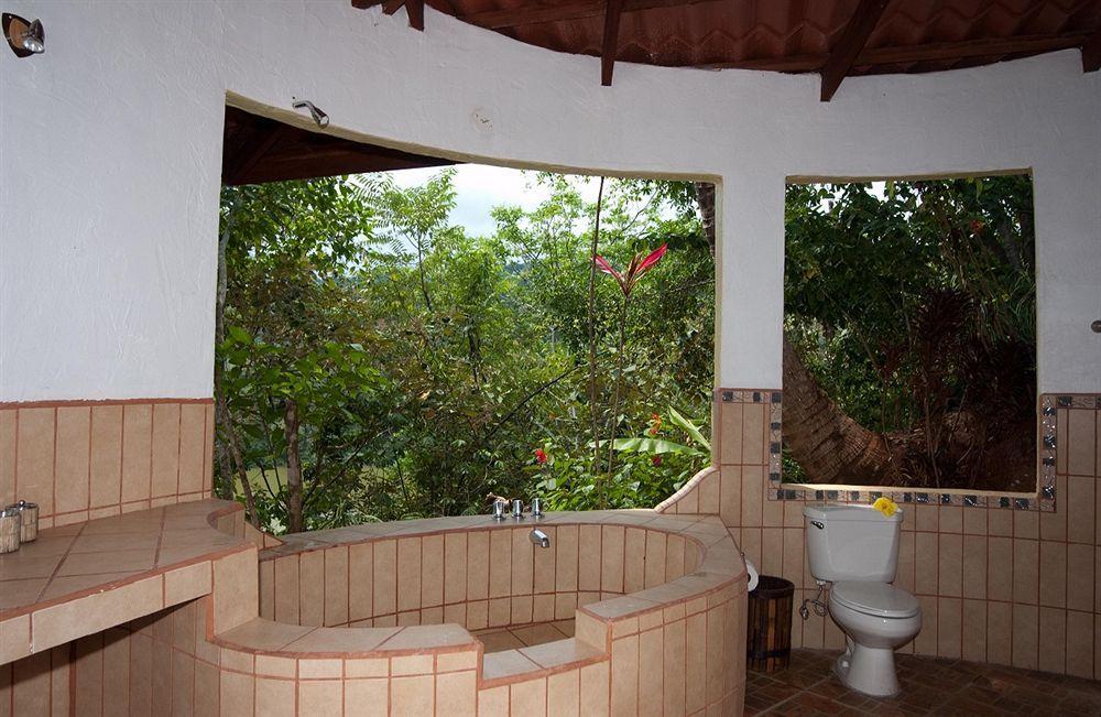 Lagunavista Villas Carate Экстерьер фото