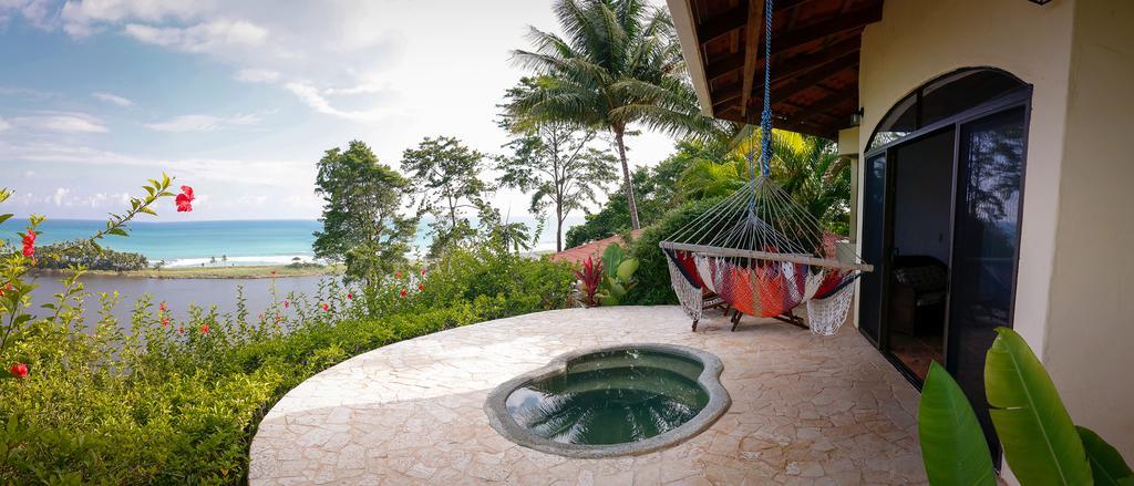 Lagunavista Villas Carate Экстерьер фото